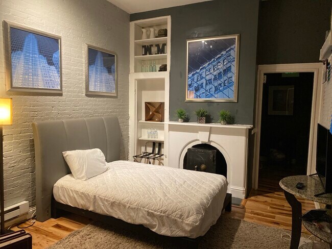 307 W Madison St, Unit Unit #5 in Baltimore, MD - Building Photo - Building Photo