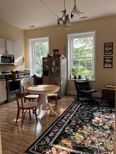 915 Cathedral St, Unit 4 in Baltimore, MD - Foto de edificio - Building Photo