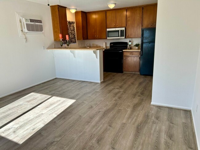 60116 Adobe Rd, Unit C