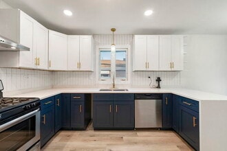 5146 Michigan Ave in Schiller Park, IL - Building Photo - Building Photo