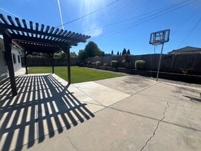 1012 David Rd in Santa Maria, CA - Building Photo - Building Photo
