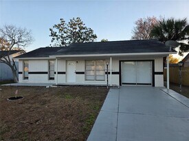 7502 Jenner Ave in New Port Richey, FL - Building Photo