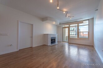 909 W Washington Blvd in Chicago, IL - Building Photo - Building Photo