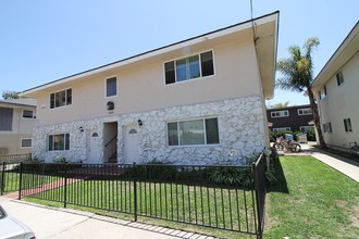 6593 Madrid Rd in Goleta, CA - Foto de edificio - Building Photo