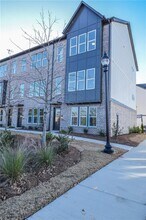 2316 Mockernut Trl in Smyrna, GA - Building Photo - Building Photo