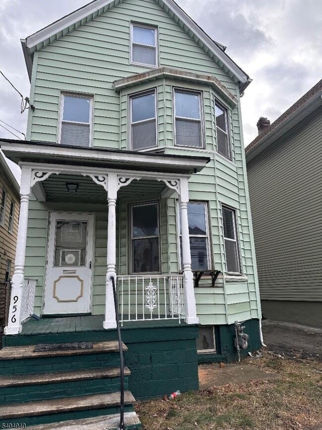 956 Lafayette St in Elizabeth, NJ - Building Photo - Building Photo