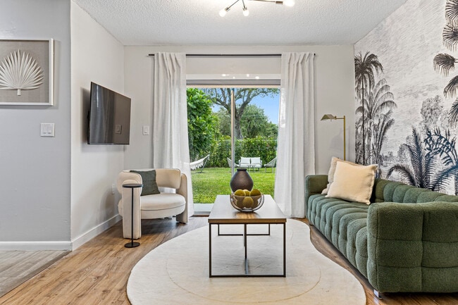 20075 SW 87th Pl in Cutler Bay, FL - Building Photo - Building Photo