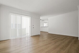 937 6th St in Santa Monica, CA - Foto de edificio - Building Photo