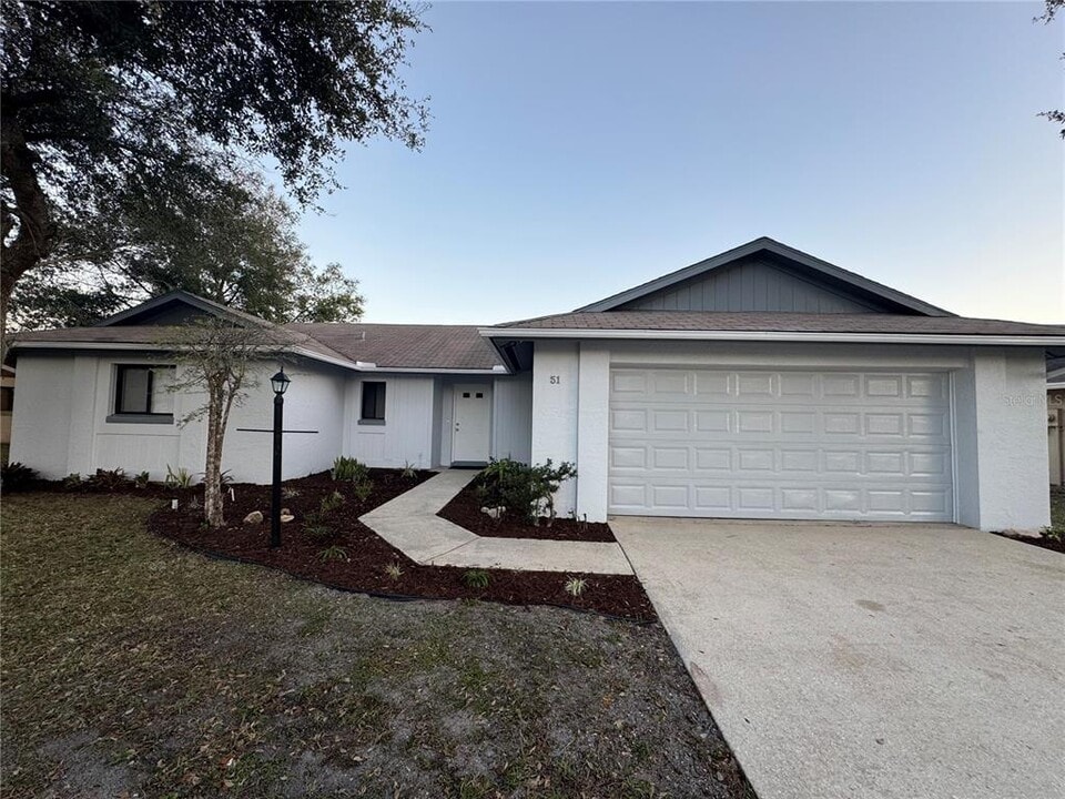 51 Blairsville Dr in Palm Coast, FL - Building Photo