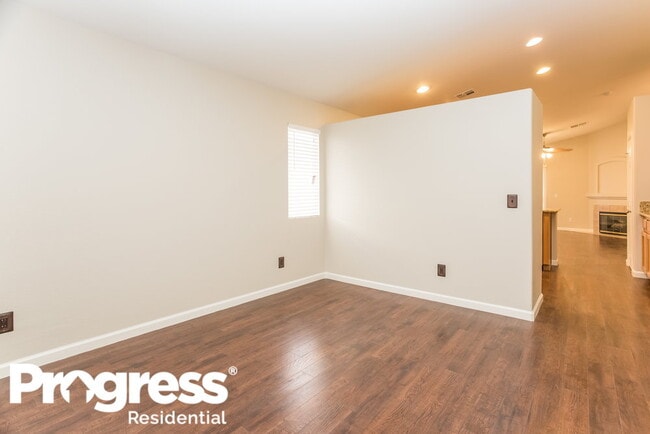 9008 Crooked Shell Ave in Las Vegas, NV - Foto de edificio - Building Photo