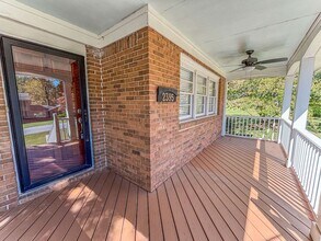 2395 Powers Ferry Dr SE in Marietta, GA - Building Photo - Building Photo