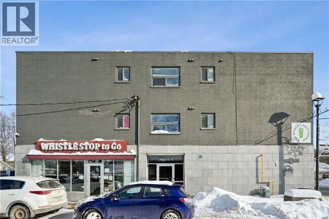 1 Elgin St N in Acton, ON - Building Photo - Building Photo