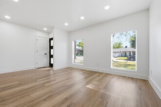 9622 Clanton St in Houston, TX - Building Photo - Building Photo