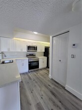 8600 SW 212th St in Cutler Bay, FL - Building Photo - Building Photo