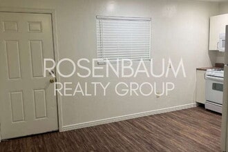 770 N Dodge Blvd in Tucson, AZ - Building Photo - Building Photo