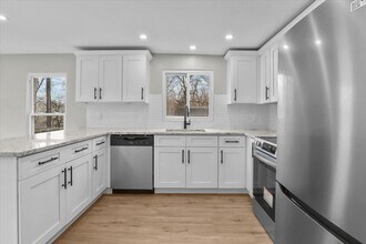 8 Teatown Ct in Carmel, NY - Building Photo - Building Photo