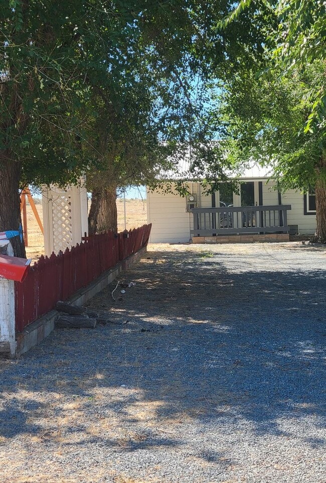 1315 W 4th St in Alturas, CA - Building Photo - Building Photo