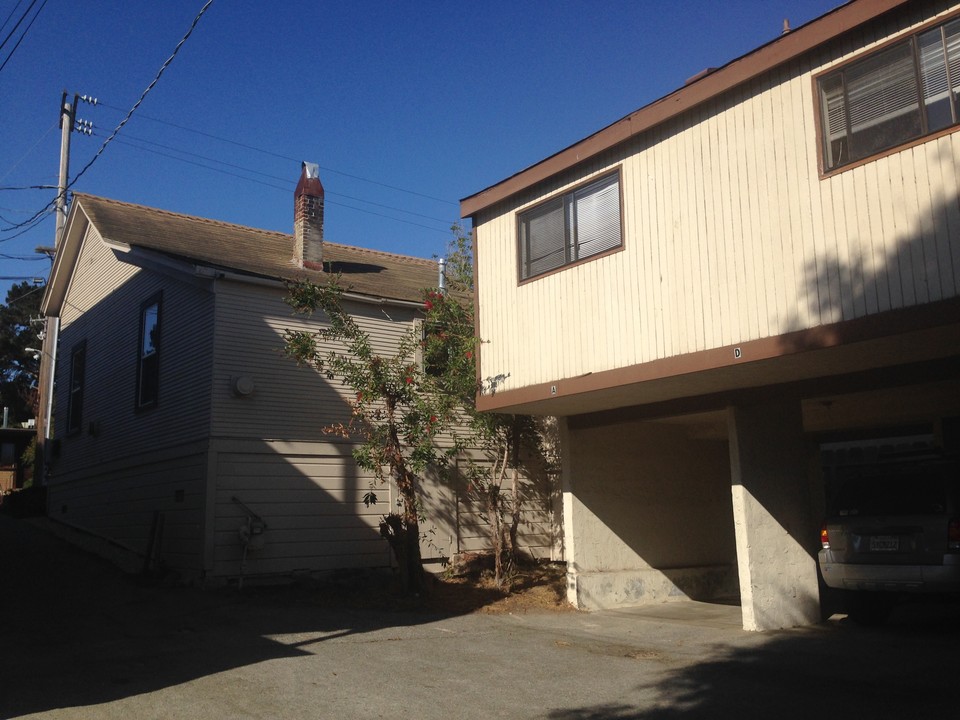 150 Hawthorne St in Monterey, CA - Foto de edificio