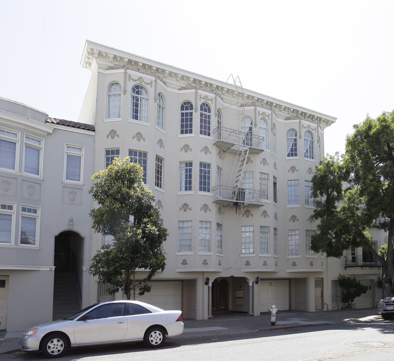 65 Cervantes Blvd in San Francisco, CA - Building Photo