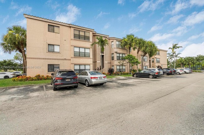 2866 S University Dr, Unit 5107 in Davie, FL - Foto de edificio - Building Photo