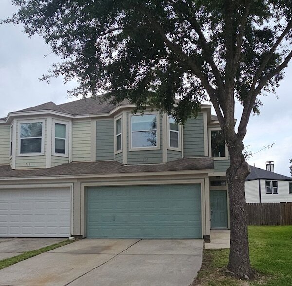 property at 706 Woodport Ln