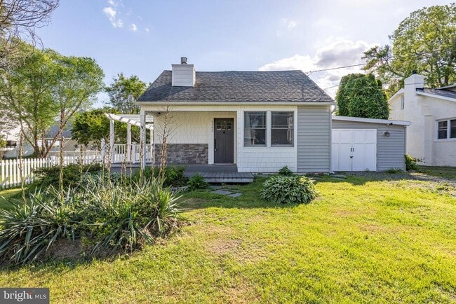 property at 5562 Gloucester St
