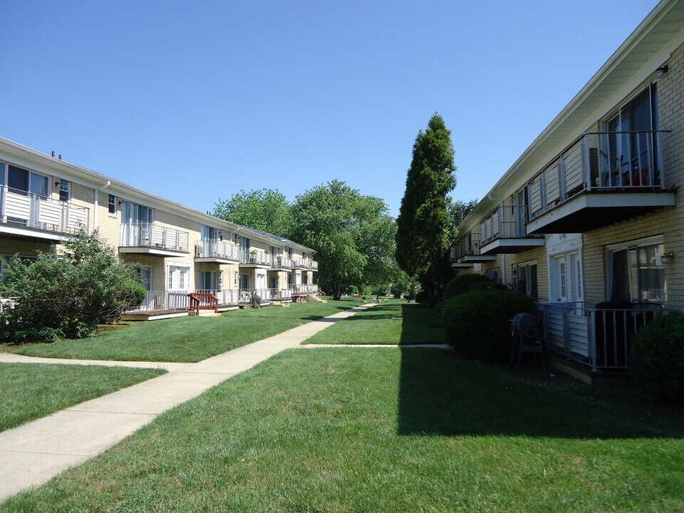 Continental Gardens in Ocean, NJ - Foto de edificio