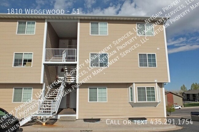 property at 1810 Wedgewood Ln