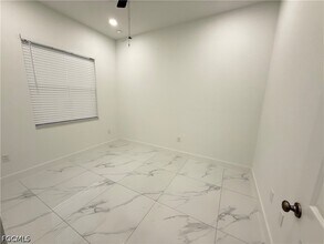 1253 Columbus Blvd in Ft. Myers, FL - Building Photo - Building Photo