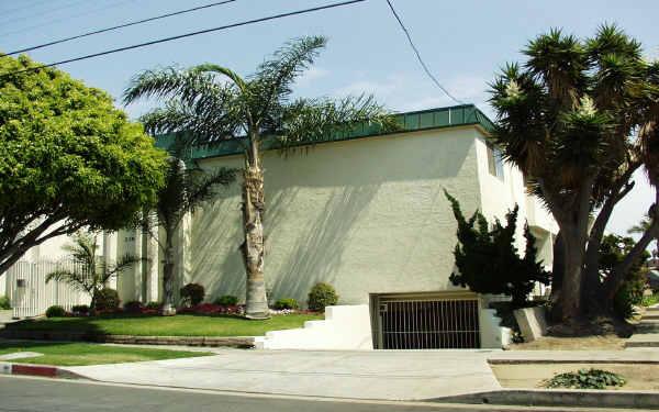 218-222 E Tamarack Ave in Inglewood, CA - Foto de edificio