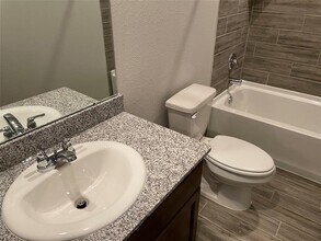 24814 Sierra Laurel Ln in Huffman, TX - Building Photo - Building Photo