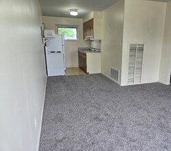 2431 Normandy Rd in Royal Oak, MI - Building Photo - Building Photo