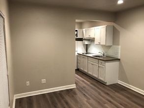 201 5th Ave in Sterling, IL - Foto de edificio - Building Photo