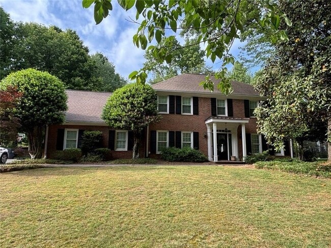 property at 4533 Middlebury Ct NE