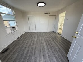 2235 Ekin Ave in New Albany, IN - Building Photo - Building Photo