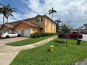 570 St Michelle Way in Margate, FL - Building Photo - Building Photo
