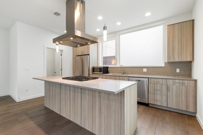 1813 NW 65th St in Seattle, WA - Building Photo - Building Photo