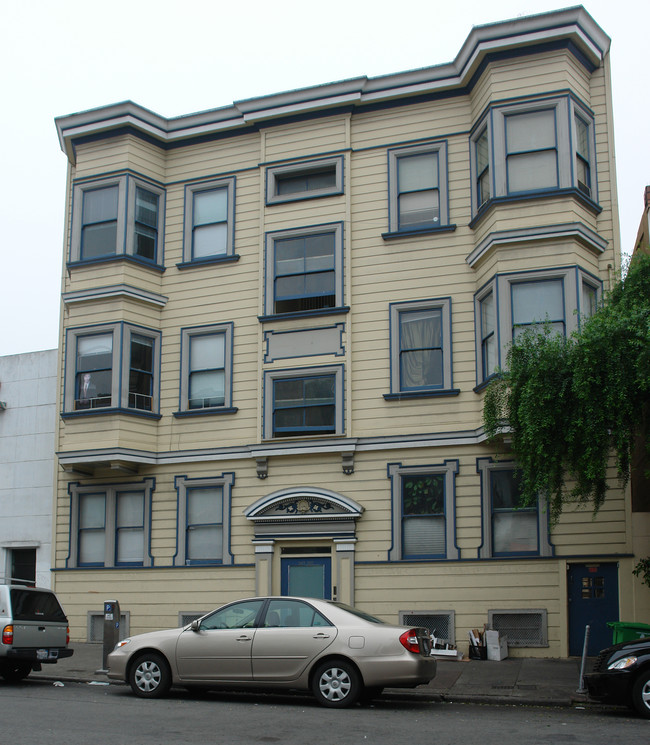 545-555 Green St in San Francisco, CA - Building Photo - Building Photo