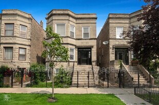 2524 W Cortez St in Chicago, IL - Building Photo