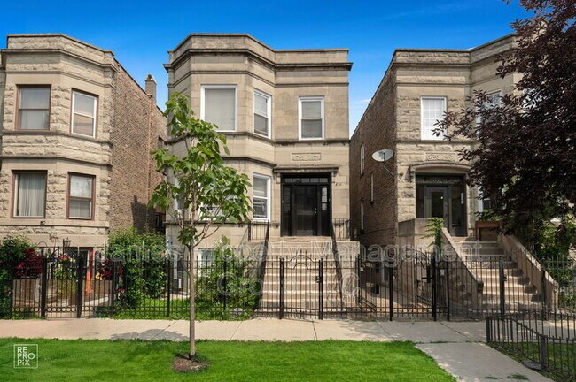 2524 W Cortez St in Chicago, IL - Building Photo - Building Photo