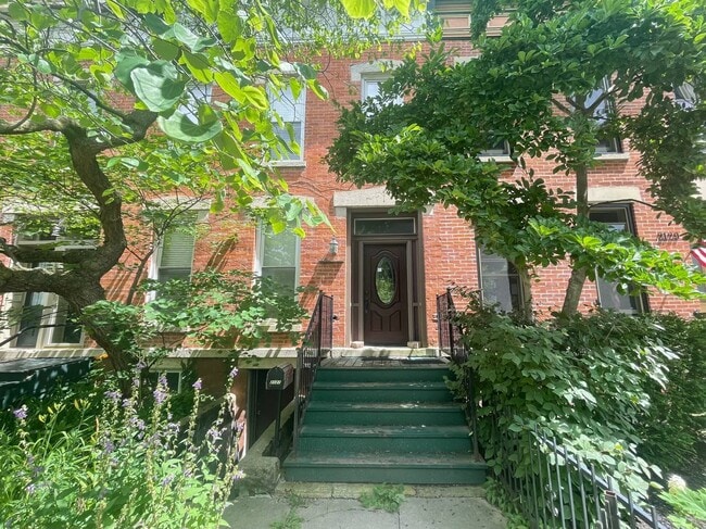 property at 2127 W Bowler St