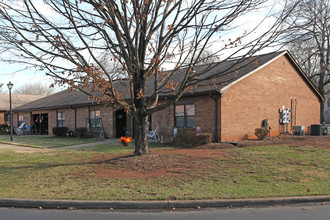 Heritage Village in Newton, NC - Building Photo - Building Photo