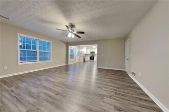 1210 Webb Farm Ln in Loganville, GA - Building Photo - Building Photo