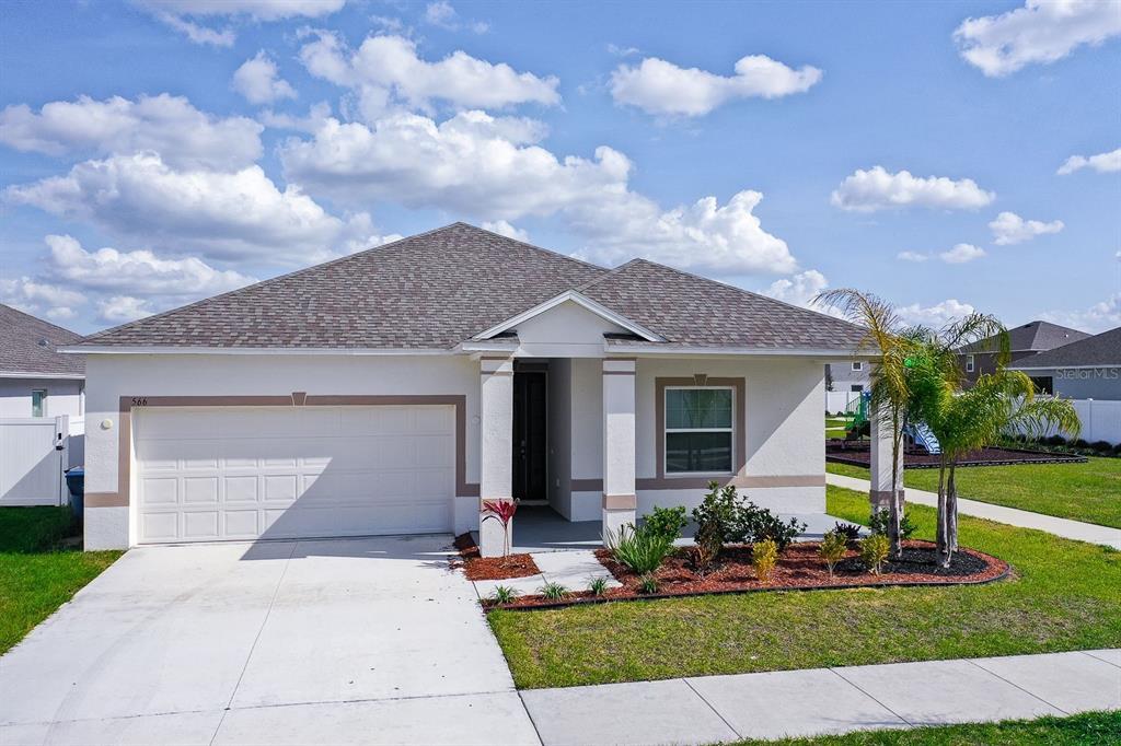 566 Pawnee Ct in Haines City, FL - Building Photo