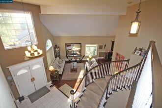243 Viewpoint Dr in Danville, CA - Building Photo - Building Photo