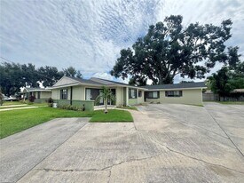 1814 3rd St SE, Unit B in Winter Haven, FL - Building Photo