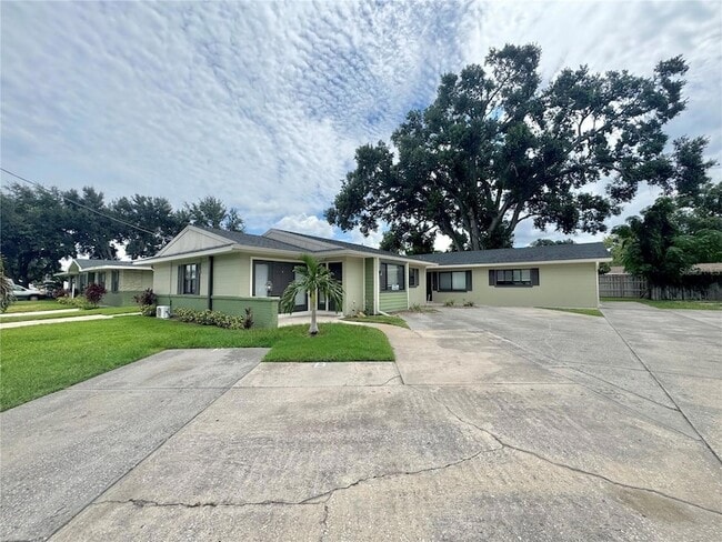 property at 1814 3rd St SE