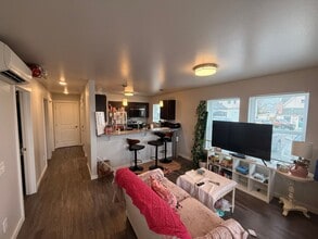 1217 Billy Frank Jr. St in Bellingham, WA - Building Photo - Building Photo