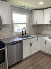 33660 N Oakland Dr in Grayslake, IL - Building Photo - Building Photo