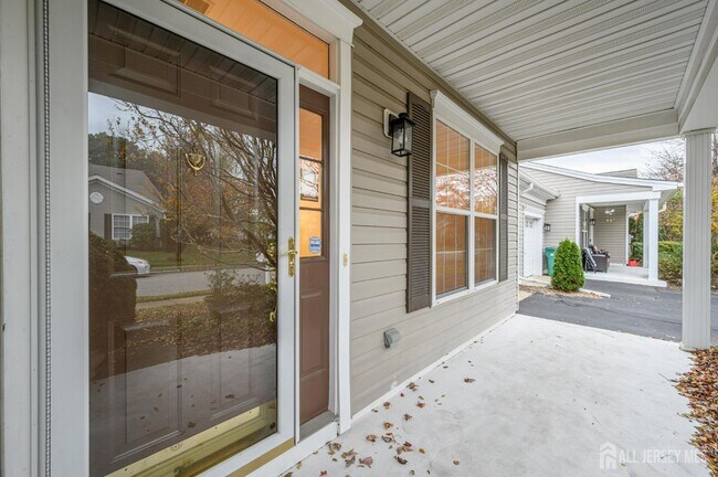 131 Greenlawns Dr in Lakewood, NJ - Building Photo - Building Photo